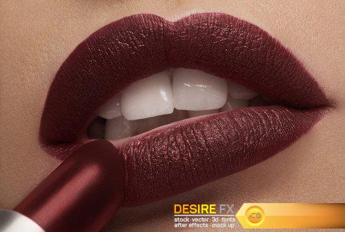 Woman\'s lips with red lipstick and  kiss gesture  21X JPEG