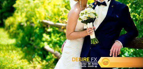 Wedding couple and bouquet 13X JPEG