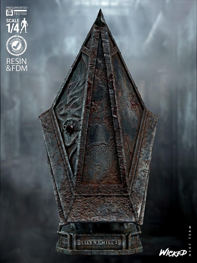 Wicked 1:4 scale Pyramid Head bust from Silent Hill 2, featuring a rusted metal helmet with bloodstains and a detaile...